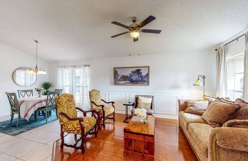 Casselberry House | Centrally located home with a firepit, large yard