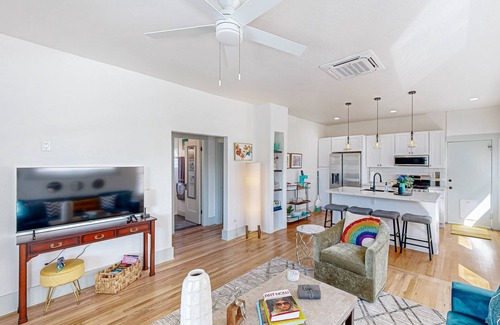 West University House | Centrally located home in Tucson, dog-friendly & fenced in yard!