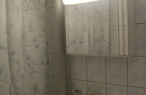 Mattenhof-Weissenbuhl Apartment | Centrally Located in Bern, 2DR, Sleep 6.