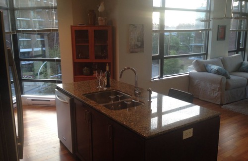 Downtown Victoria Condo | Centrally Located Luxury Condo