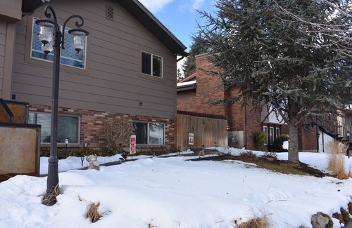 Sandy House | Centrally located Mountain Retreat, 12 miles to Snowbird/Alta