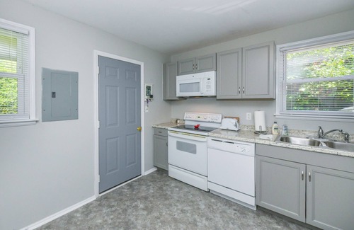 Executive Park House | Centrally Located Pet-Friendly Home With a Fenced Backyard