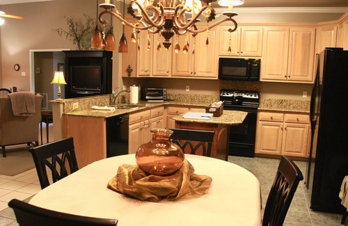 Gulf Hills House | Centrally Located- 2 mi. North of downtown OS with screened porch, full kitchen