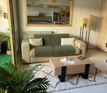 Juan-les-Pins Apartment | Centre de Juan les pins 100m plages Easy Check-in