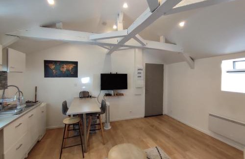 Orthez Apartment | Centre Historique - Charmant T3 - 1h de l Océan