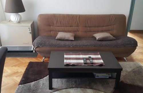 Downtown Apartment | Centre Point Apartment