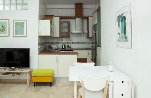 Feria Apartment | CENTRICO, PATIO TIPICO SEVILLANO