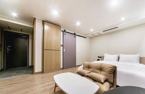 Chilgok-gun Hotel | Centro Hotel