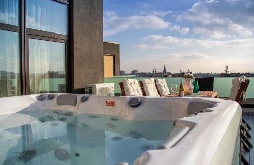 Csarnok negyed Apartment | Centropolitan Penthouse II Jacuzzi II FreeParking