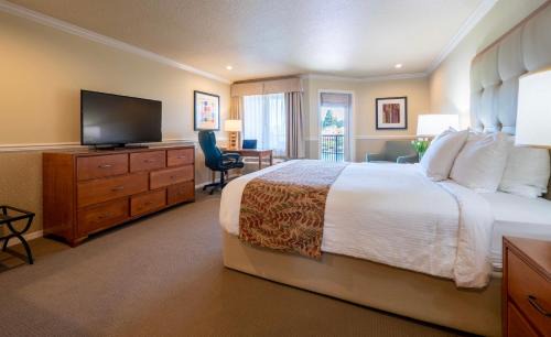 Sherwood - Tualatin South Hotel | Century Hotel