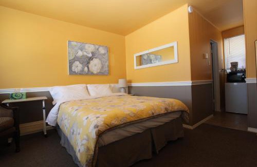 Fort Macleod Hotel | Century II Motel