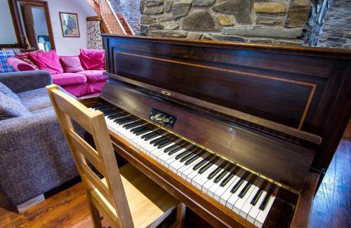 Llangeler House | Ceridwen Holiday Homes
