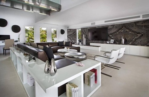 Plum Bay Villa | Cest La Vie in Terres Basses by Personal Villas - Contemporary Beachfront Villa