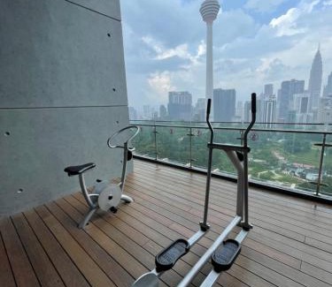 Golden Triangle Apartment | Ceylonz Suite