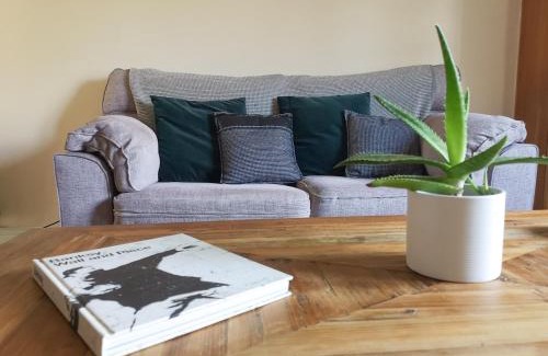 Atlantic Wharf Apartment | CF10 House - Cardiff City Centre