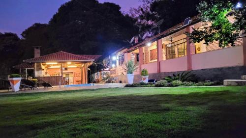 Bueno Brandao House | Chácara Alto do Vale