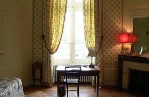 Sens-Beaujeu House | Château de Beaujeu