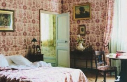 Bressey-sur-Tille Bed & Breakfast | Château de BRESSEY & its Orangery