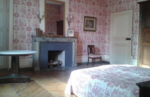 Bressey-sur-Tille Bed & Breakfast | Château de BRESSEY & its Orangery