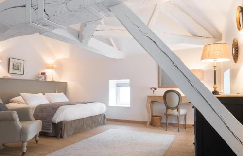 Pierreclos Bed & Breakfast | Château de Pierreclos