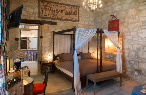 Saint-Eutrope-de-Born House | Château de Scandaillac