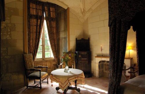 Veuil Bed & Breakfast | Château de Veuil