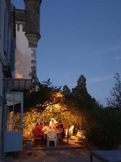Montolieu Bed & Breakfast | Château de Villeneuve - Montolieu