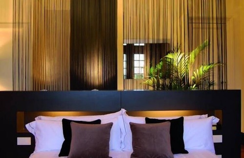 Saint-Front-de-Pradoux Hotel | Château La Thuilière