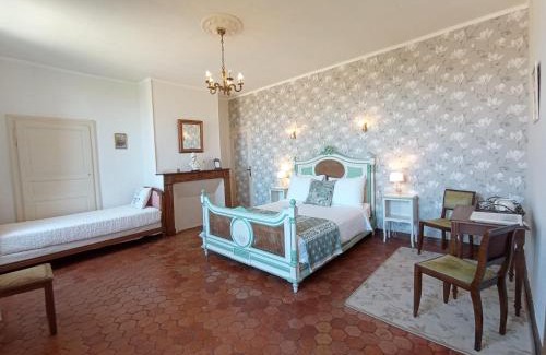 Fours Bed & Breakfast | Château Latour