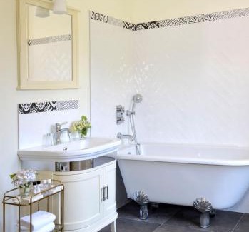 Gueron Hotel | Château Saint Gilles - Bayeux