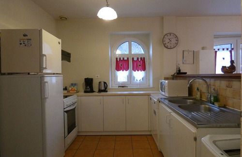Trizay-Coutretot-Saint-Serge Cottage | Charming 3-Bedroom Cottage in Trizay-Coutretot-Saint-Serge, Pet-Friendly, Near Outdoor Activities