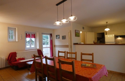 Trizay-Coutretot-Saint-Serge Cottage | Charming 3-Bedroom Cottage in Trizay-Coutretot-Saint-Serge, Pet-Friendly, Near Outdoor Activities