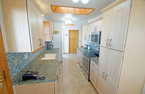 Colington Harbour House | CH207- Spectacular Soundfront, 3 BRs, Private Dock, Comm Pool, Tennis/Marina.