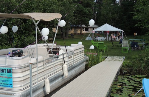 King Cottage | Chain of Lakes House-3 Bedroom Pontoon Boat Available