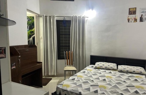 Neyyattinkara House | Chaithritha Ladies Homestay