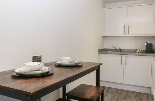 West Heslerton Cottage | CHALET 1, pet friendly, with hot tub in Sherburn