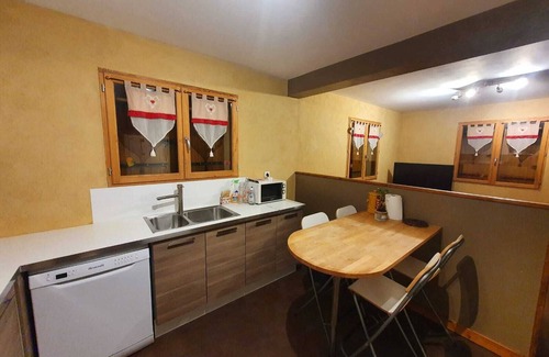 Freissinieres Ski Chalet | Chalet 10/12 people in the hamlet of Ecrins