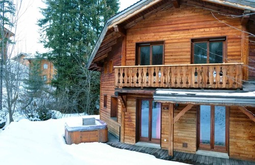 La Perriere Ski Chalet | Chalet, 200m from ski slopes, fitness, terrace, fireplace or stove, parking, tv, ski locker, 160m²