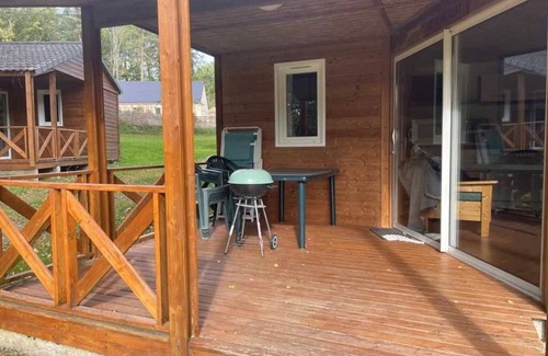 Marcillac-la-Croisille Ski Chalet | Chalet 3 étoiles - Piscine - eeiife