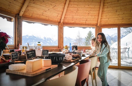 Chamoson Hotel | Chalet 4 Saisons
