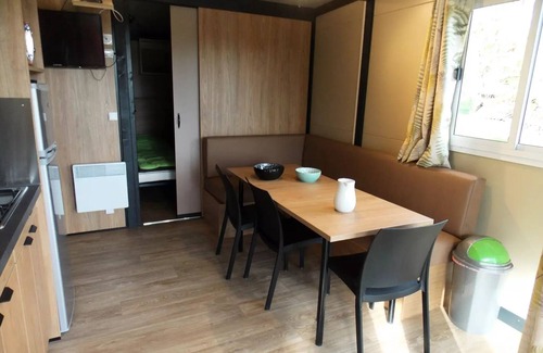 Saint-Leger-de-Fougeret Ski Chalet | Chalet 6 Personen 2019 6 Personen