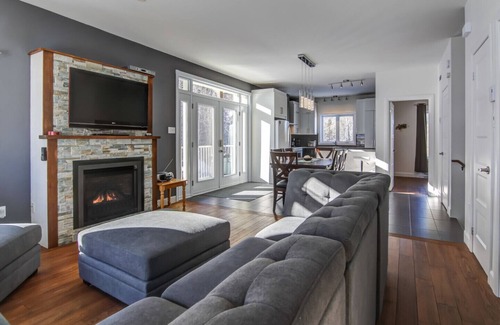 L'Anse-Saint-Jean Ski Chalet | Chalet A-B to rent Mont-Édouard