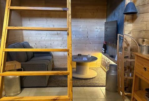 Rochesson Ski Chalet | Chalet Authentique - Insolite - Sauna & Télécabine - Ménage, serviettes, lit fait inclus