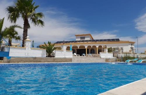 Lora Del Rio House | Chalet Bella Vista