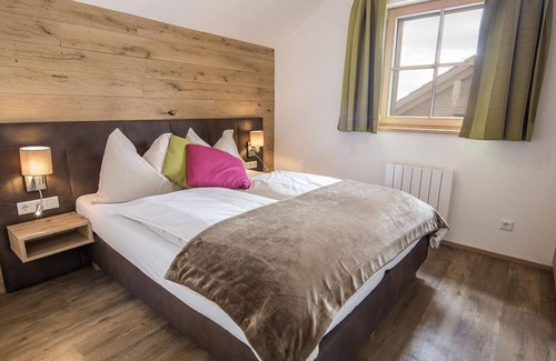 Weisspriach Bed & Breakfast | Chalet Berg Landzeit - Chalet village Fanningberg