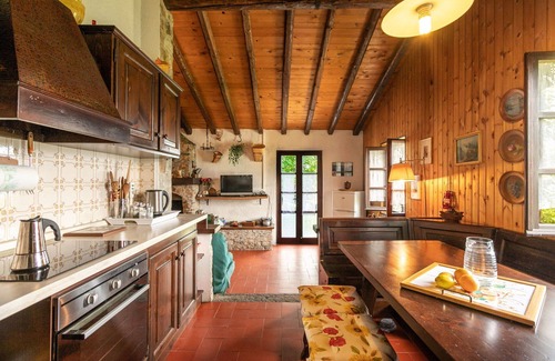 Peglio Apartment | Chalet Bodone, Lovely Private House By Halldis