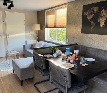 Rockanje Other | Chalet Boerennest - Heerlijk chalet met overkapt terras en 3 slaapkamers - max 5 pers - 3 km van Noordzee - locatie op camping Moorhoek 10