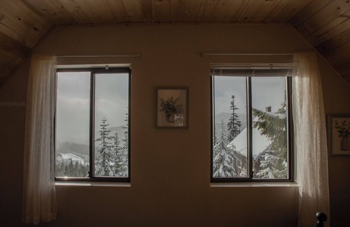 Courtenay Ski Chalet | Chalet Bonderalp 3BR Chalet ski in/out bike in/out with stunning view in village