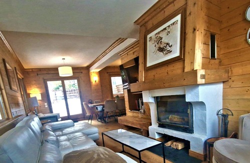 Courchevel Ski Chalet | Chalet Bulle de neige Center of Courchevel 1850
