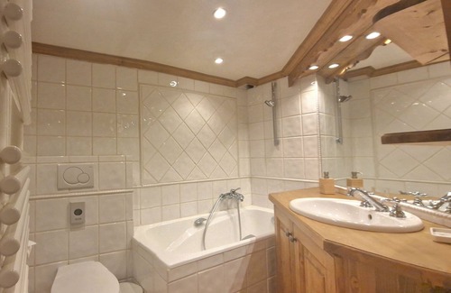 Courchevel Ski Chalet | Chalet Bulle de neige Center of Courchevel 1850